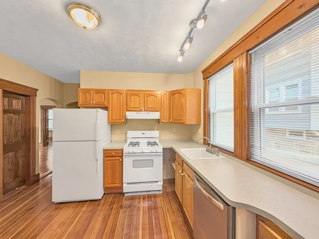 2 bed, 1 bath apartment for rent at 45 Montvale St Unit 1, Roslindale — photo 7 of 13