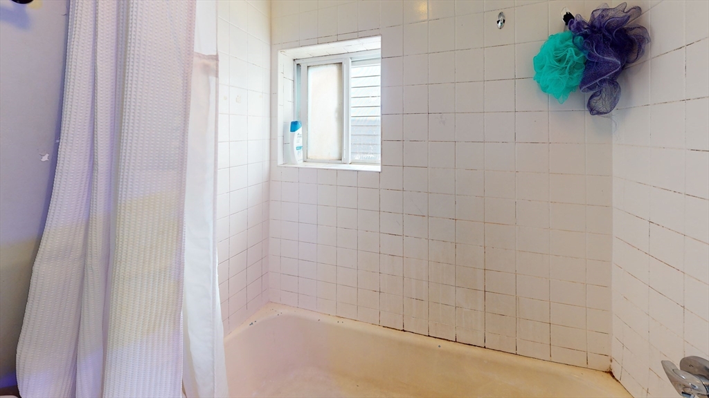 2 bed, 1 bath apartment for rent at 45 Morris St Unit 2, East Boston — photo 8 of 8