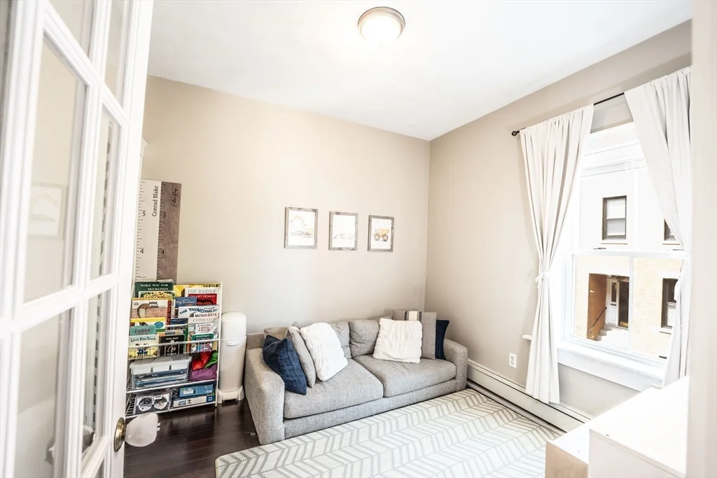 3 bed, 2 bath apartment for rent at 45 Mystic Unit 2, Charlestown — photo 5 of 13