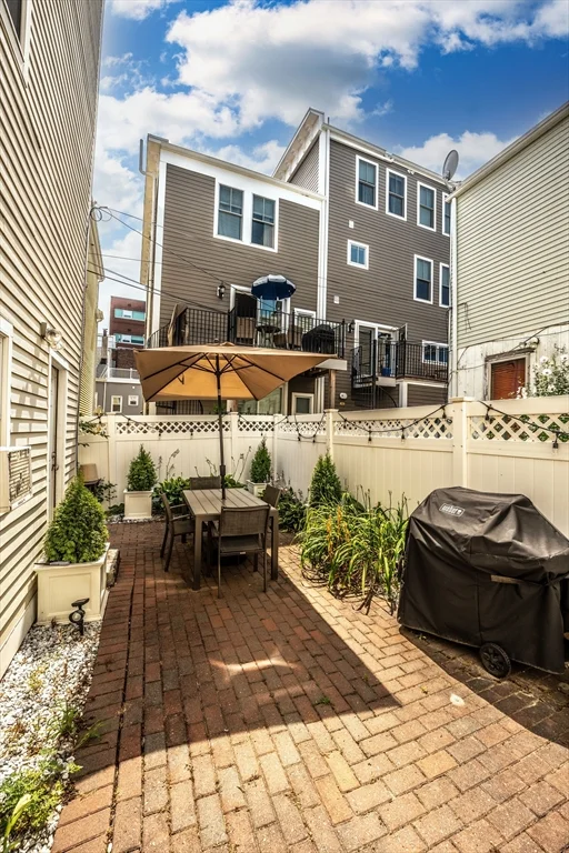 3 bed, 2 bath apartment for rent at 45 Mystic Unit 2, Charlestown — photo 13 of 13