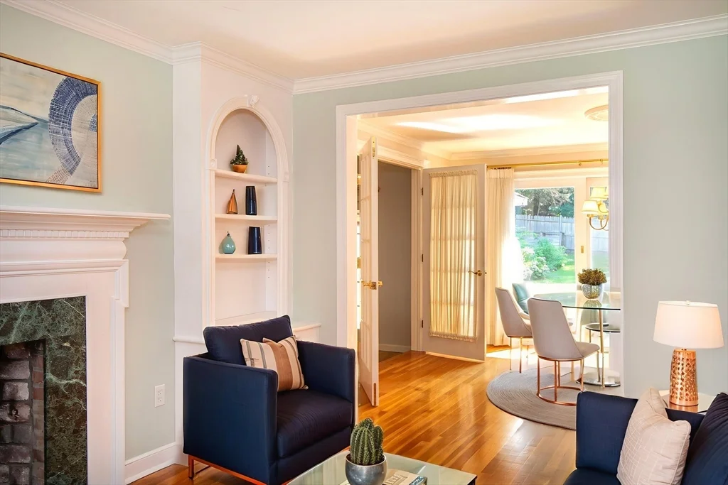 4 bed, 2 bath apartment for rent at 45 Old Pasture Rd, Cohasset — photo 12 of 34