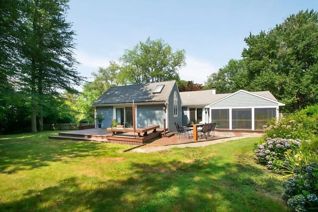 4 bed, 2 bath apartment for rent at 45 Old Pasture Rd, Cohasset — photo 7 of 34