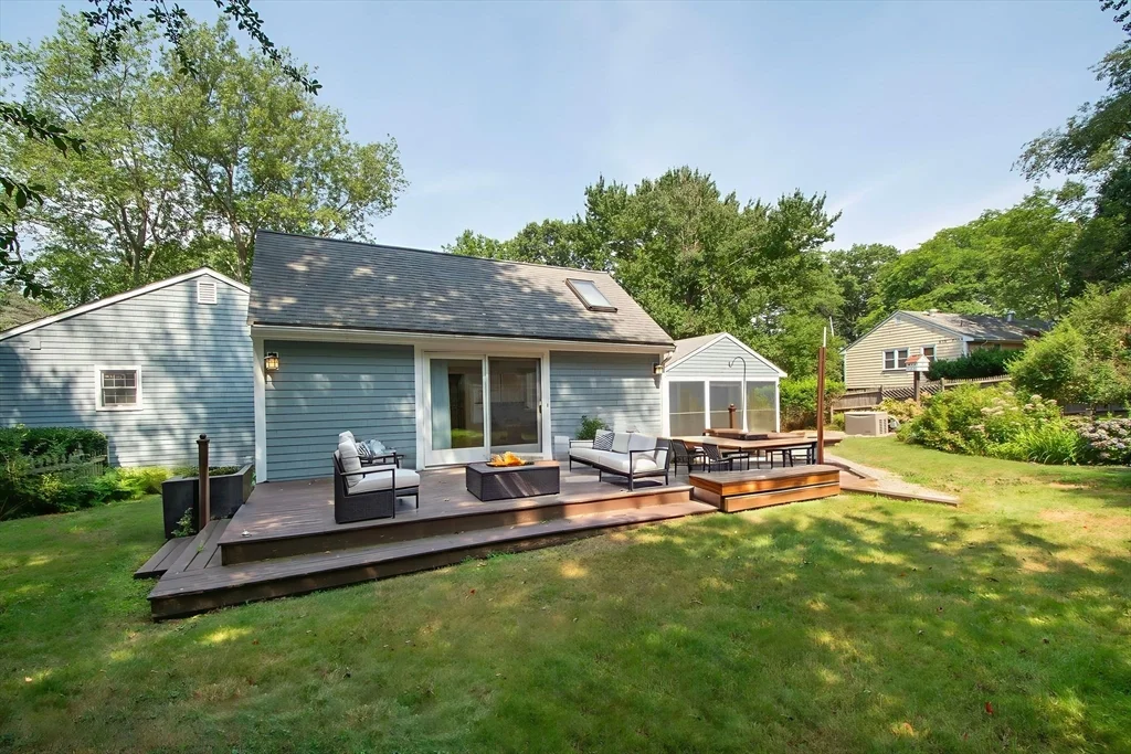 4 bed, 2 bath apartment for rent at 45 Old Pasture Rd, Cohasset — photo 6 of 34