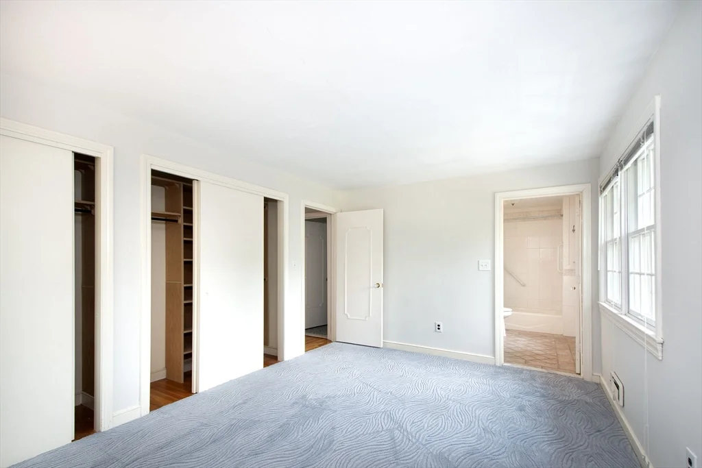 4 bed, 2 bath apartment for rent at 45 Old Pasture Rd, Cohasset — photo 33 of 34