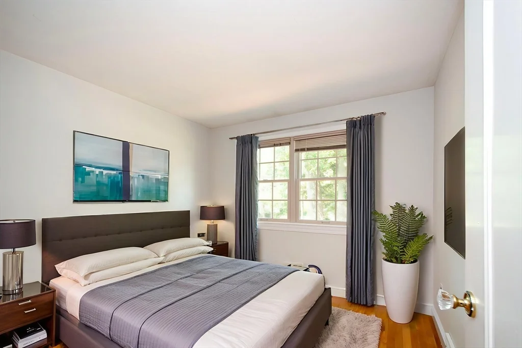 4 bed, 2 bath apartment for rent at 45 Old Pasture Rd, Cohasset — photo 30 of 34