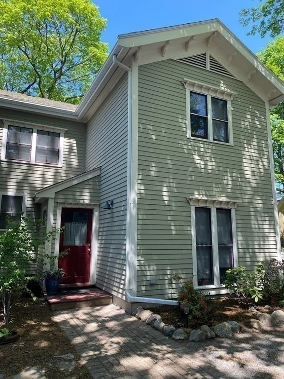 3 bed, 1 bath apartment for rent at 45 Orchard St Unit R, North Cambridge — photo 1 of 13