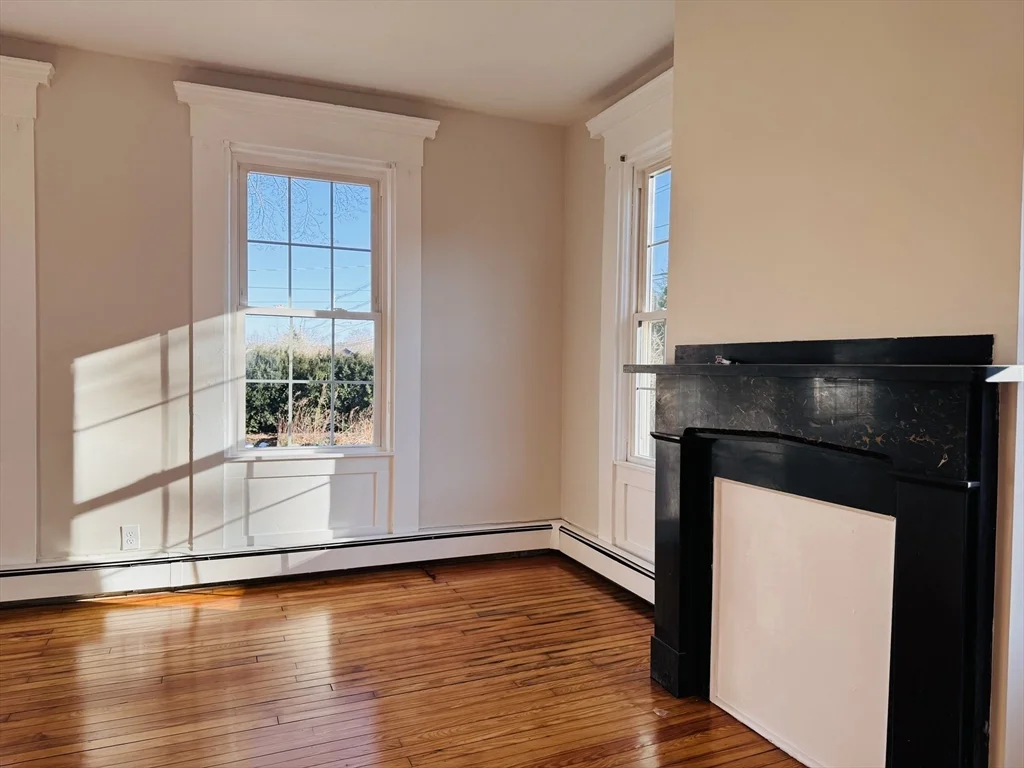 4 bed, 1 bath apartment for rent at 45 Peirce St Unit 1, Middleboro — photo 14 of 23
