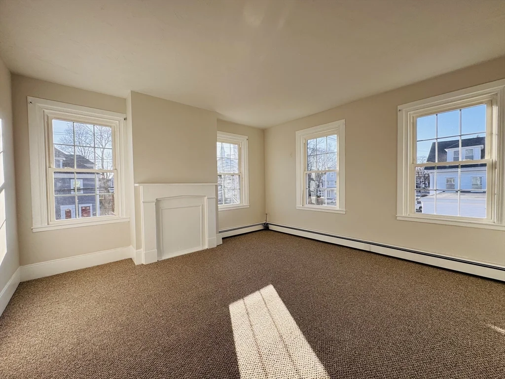 4 bed, 1 bath apartment for rent at 45 Peirce St Unit 1, Middleboro — photo 18 of 23