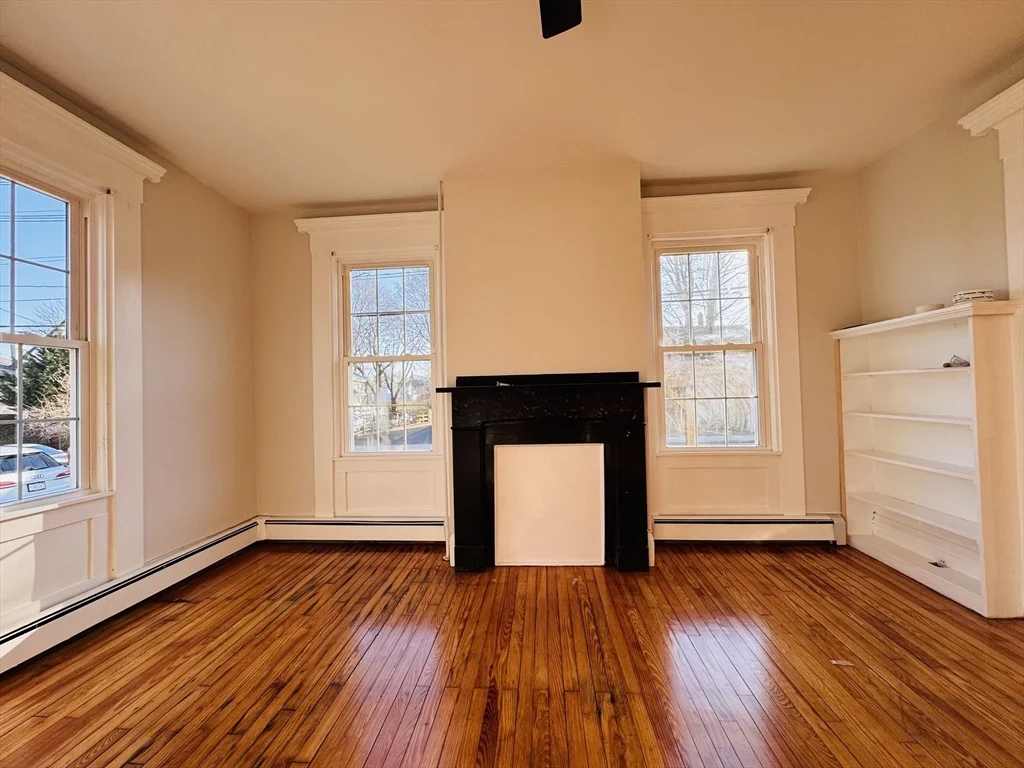 4 bed, 1 bath apartment for rent at 45 Peirce St Unit 1, Middleboro — photo 11 of 23