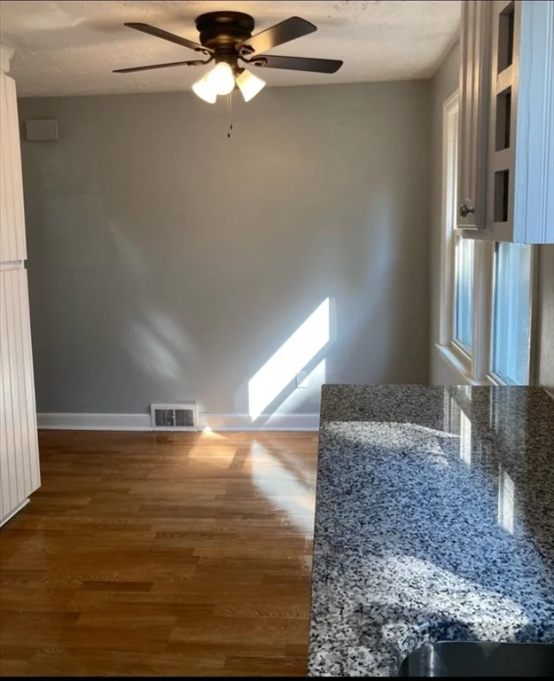 3 bed, 2 bath apartment for rent at 45 Pilgrim Ave, Worcester — photo 5 of 13