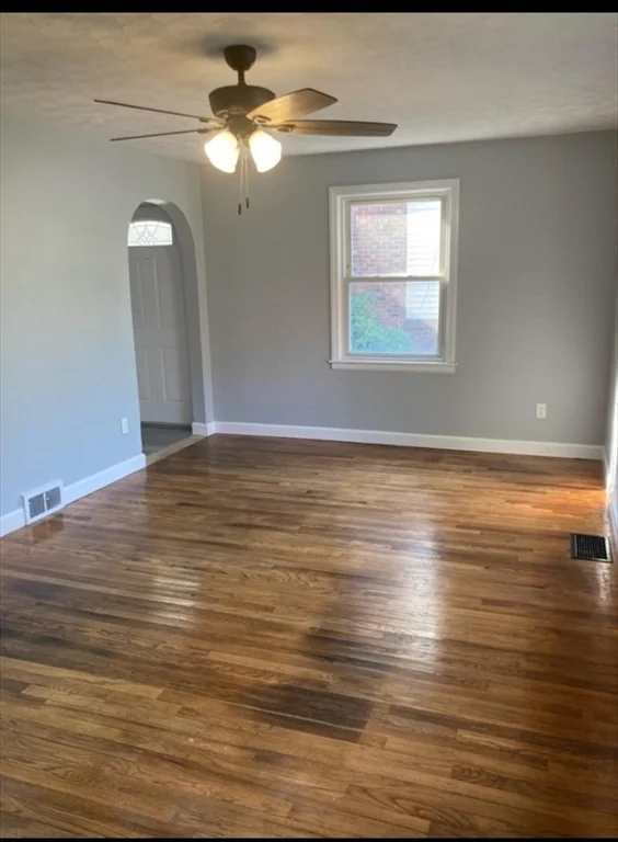 3 bed, 2 bath apartment for rent at 45 Pilgrim Ave, Worcester — photo 2 of 13