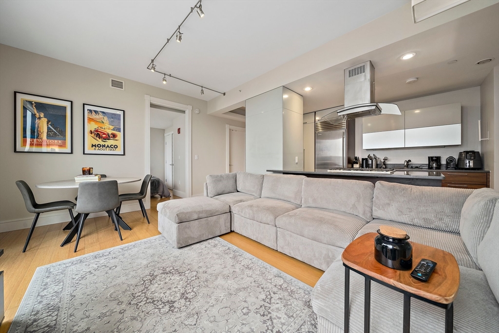 2 bed, 2 bath apartment for rent at 45 Province St Unit 2207, Midtown — photo 7 of 28