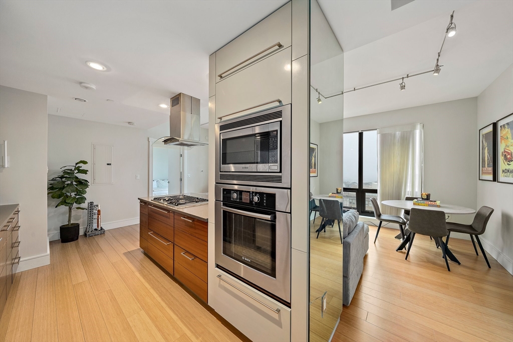 2 bed, 2 bath apartment for rent at 45 Province St Unit 2207, Midtown — photo 4 of 28