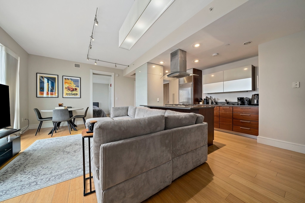 2 bed, 2 bath apartment for rent at 45 Province St Unit 2207, Midtown — photo 8 of 28
