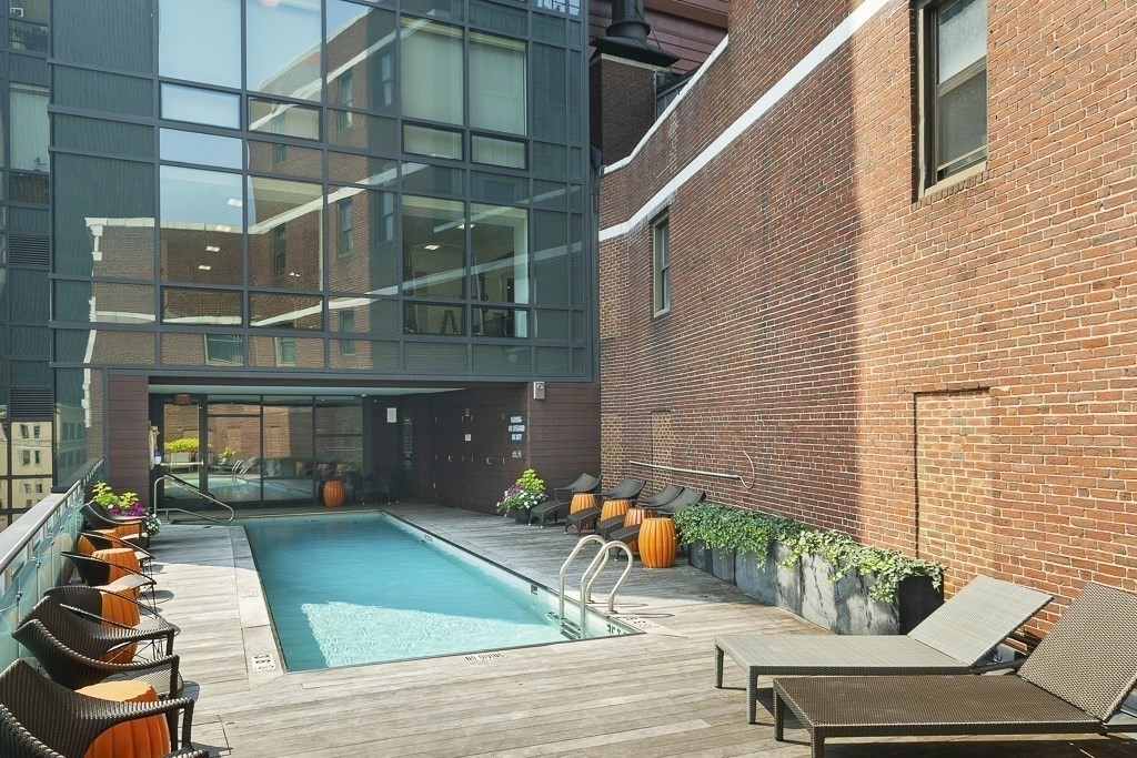 2 bed, 1 bath apartment for rent at 45 Province St Unit 909, Midtown — photo 17 of 19