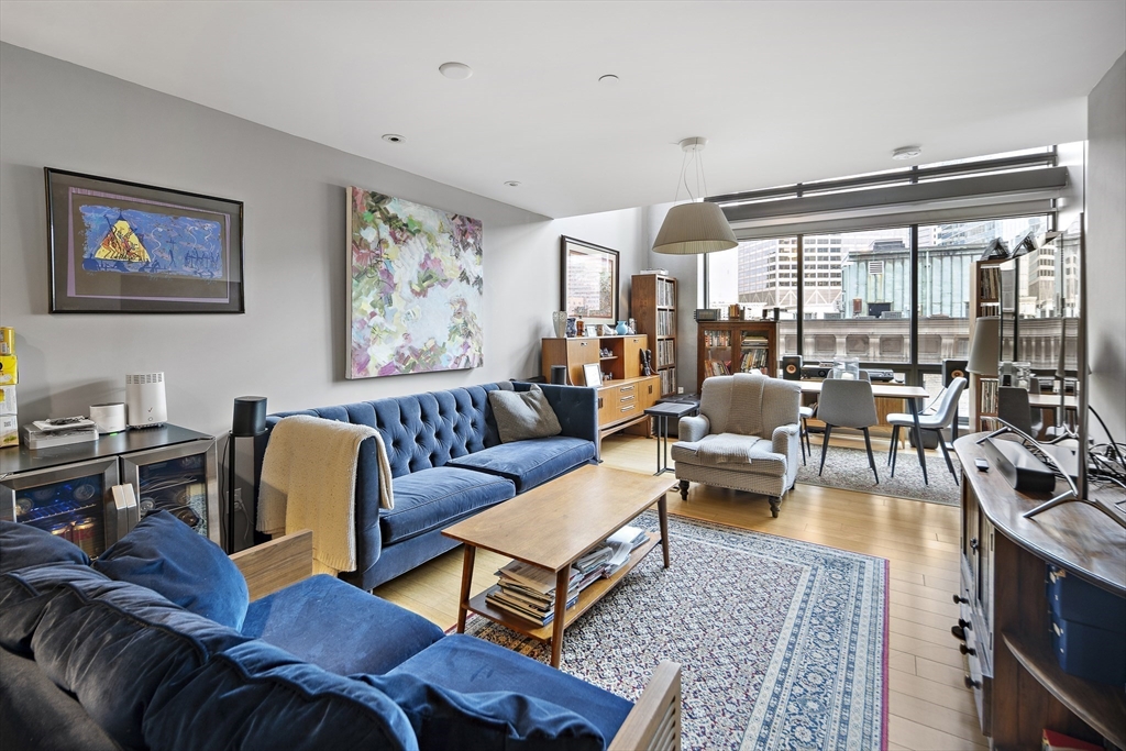 2 bed, 1 bath apartment for rent at 45 Province St Unit 909, Midtown — photo 2 of 19