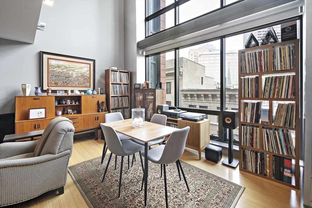 2 bed, 1 bath apartment for rent at 45 Province St Unit 909, Midtown — photo 4 of 19