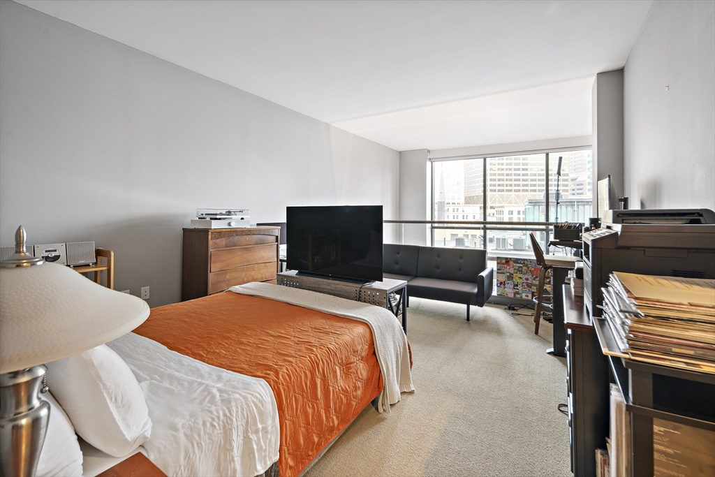 2 bed, 1 bath apartment for rent at 45 Province St Unit 909, Midtown — photo 9 of 19