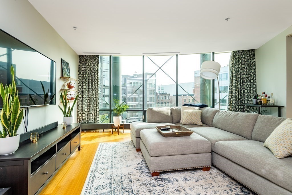 1 bed, 1 bath apartment for rent at 45 Province Unit 1201, Midtown — photo 2 of 19