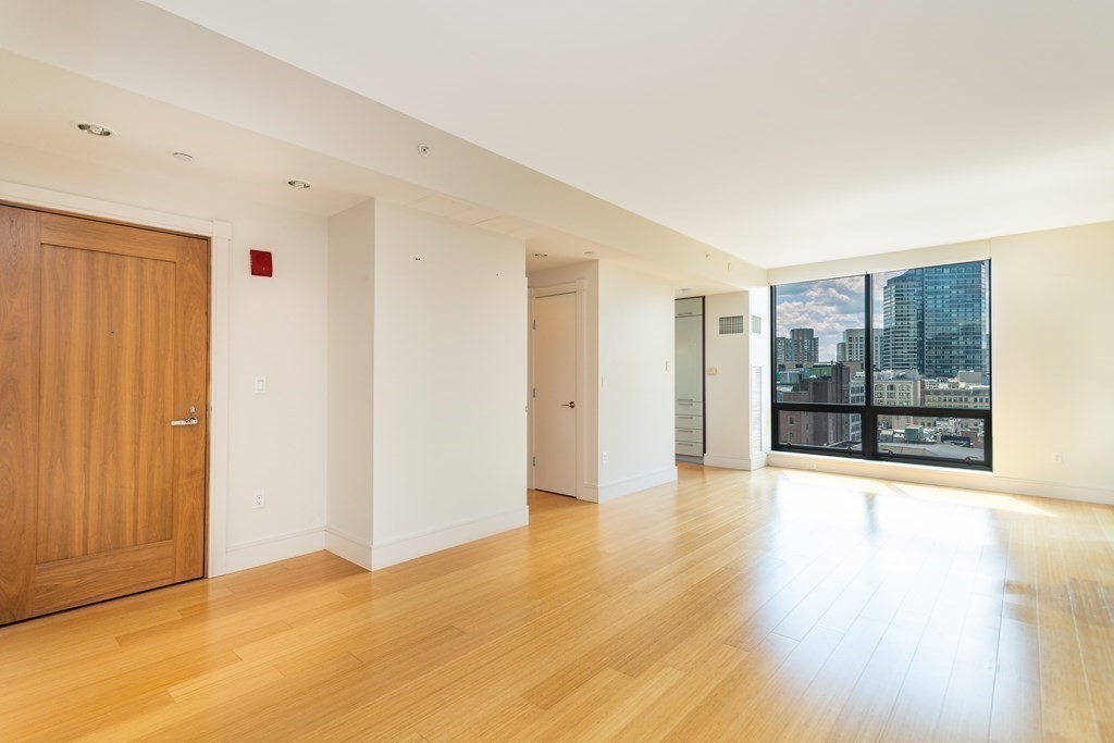 1 bed, 1 bath apartment for rent at 45 Province Unit 1201, Midtown — photo 9 of 19
