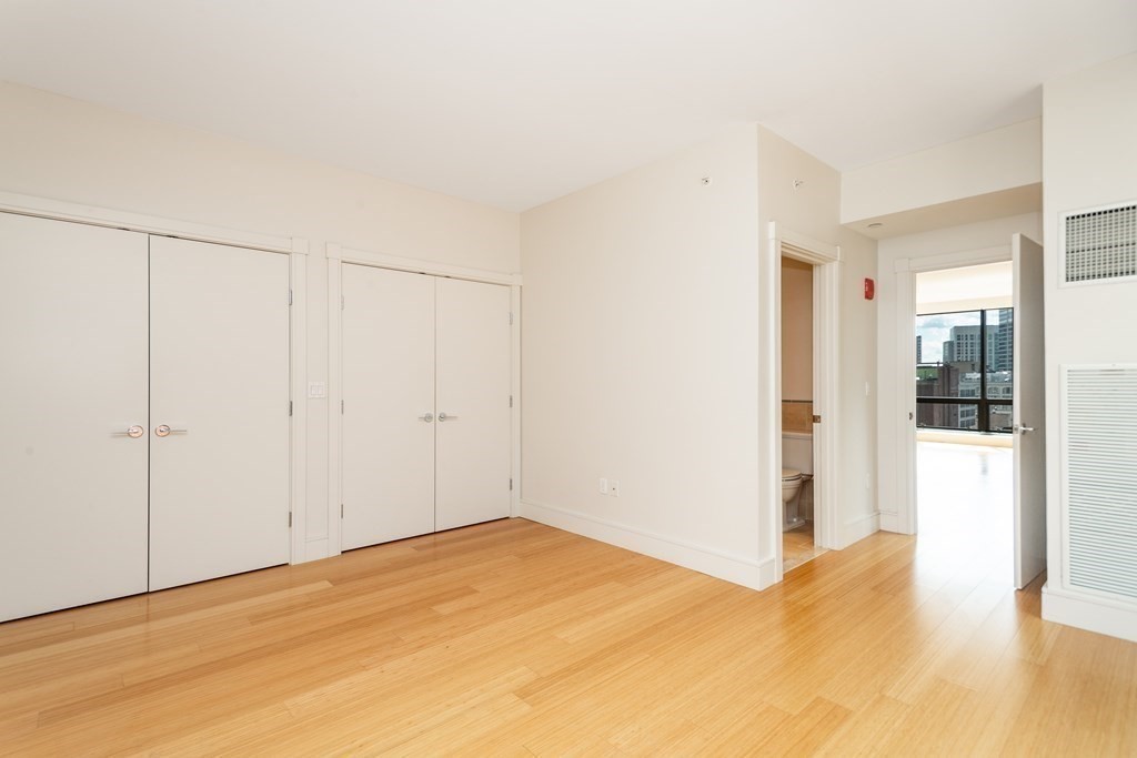 1 bed, 1 bath apartment for rent at 45 Province Unit 1201, Midtown — photo 10 of 19