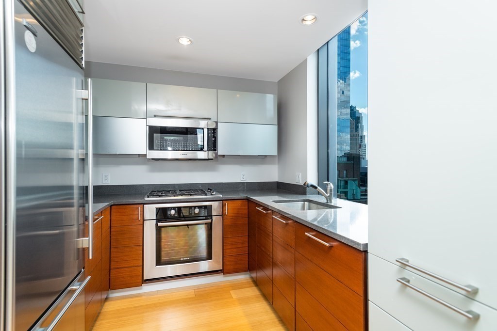 1 bed, 1 bath apartment for rent at 45 Province Unit 1201, Midtown — photo 4 of 19