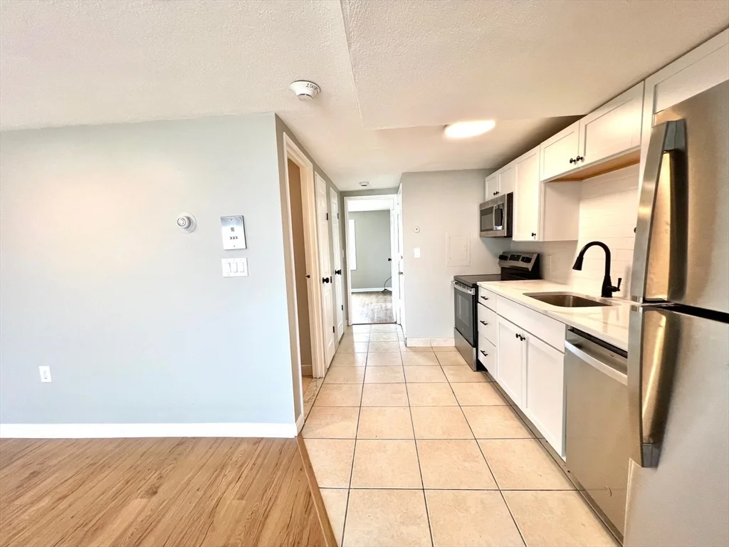1 bed, 1 bath apartment for rent at 45 Revere Beach Blvd Unit 3, Revere — photo 4 of 17