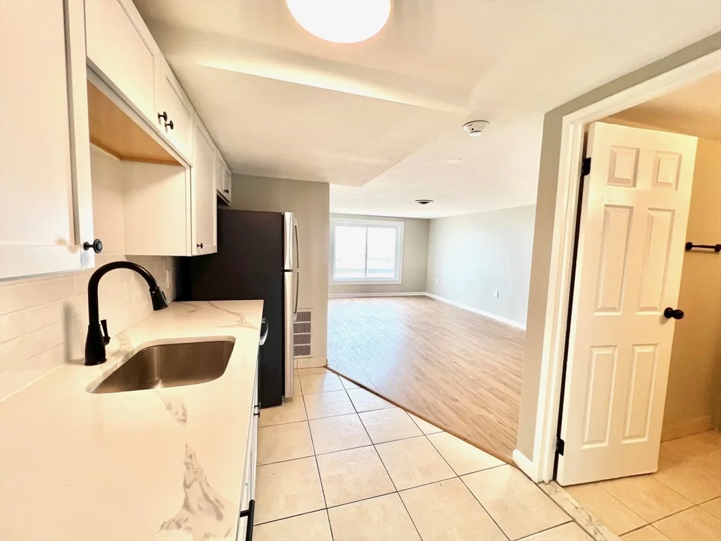 1 bed, 1 bath apartment for rent at 45 Revere Beach Blvd Unit 3, Revere — photo 2 of 17