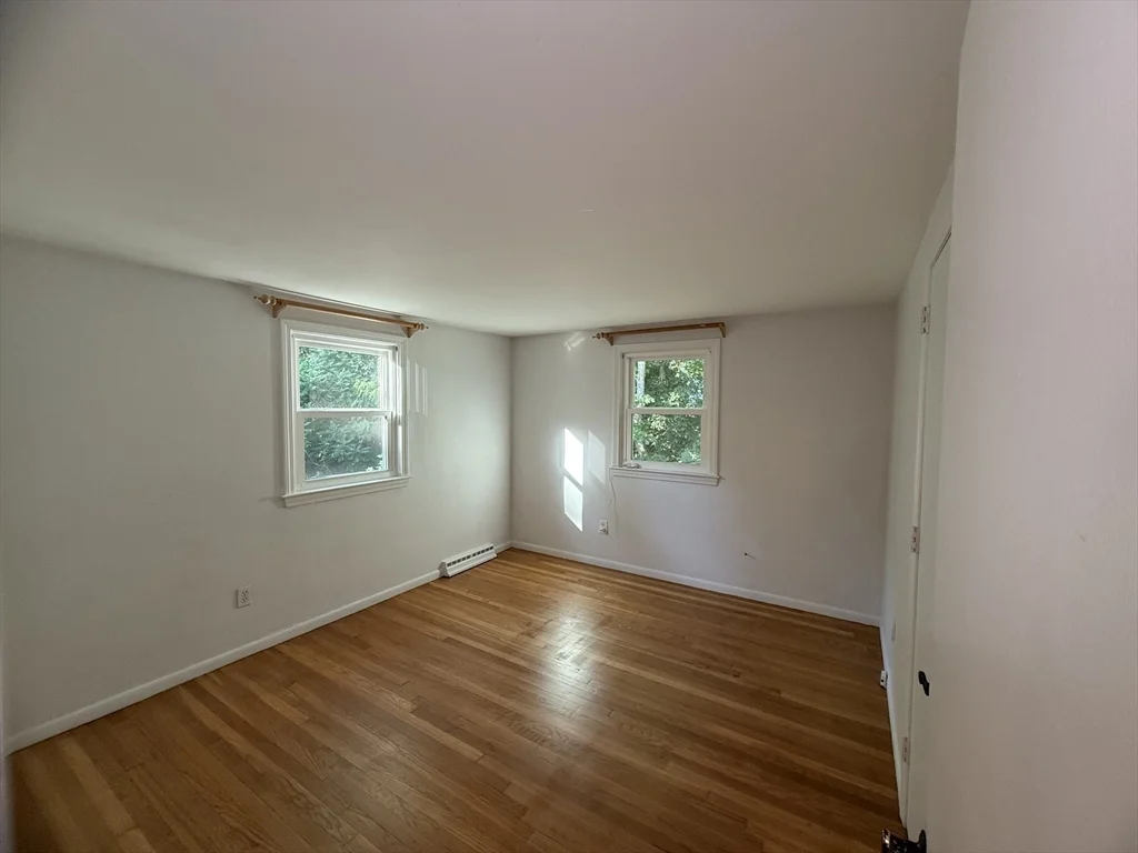3 bed, 1 bath apartment for rent at 45 Richardson St Unit A, Billerica — photo 12 of 16