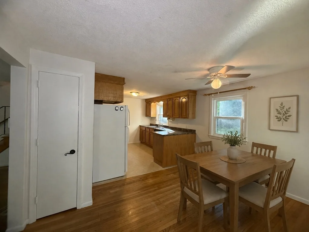3 bed, 1 bath apartment for rent at 45 Richardson St Unit A, Billerica — photo 6 of 16