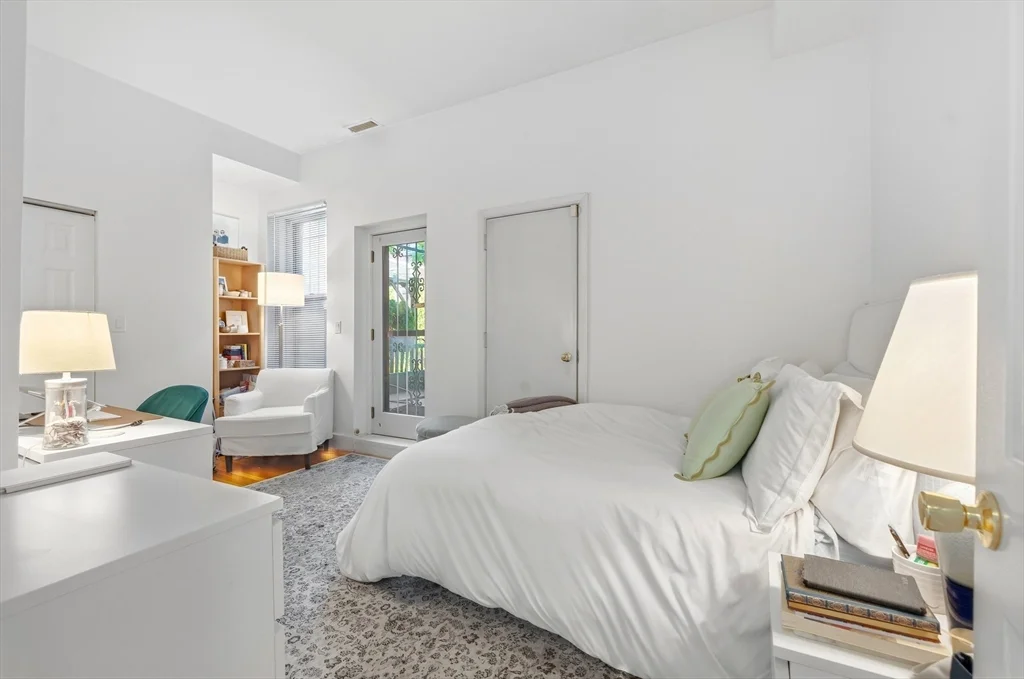2 bed, 2 bath apartment for rent at 45 Rutland St Unit 2, South End — photo 9 of 14