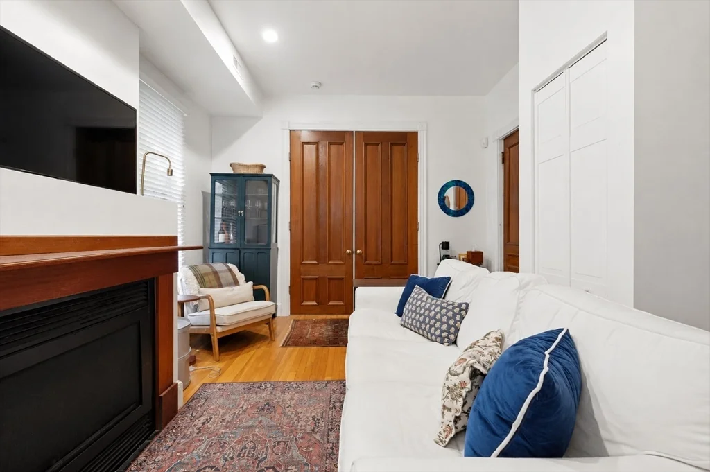 2 bed, 2 bath apartment for rent at 45 Rutland St Unit 2, South End — photo 2 of 14