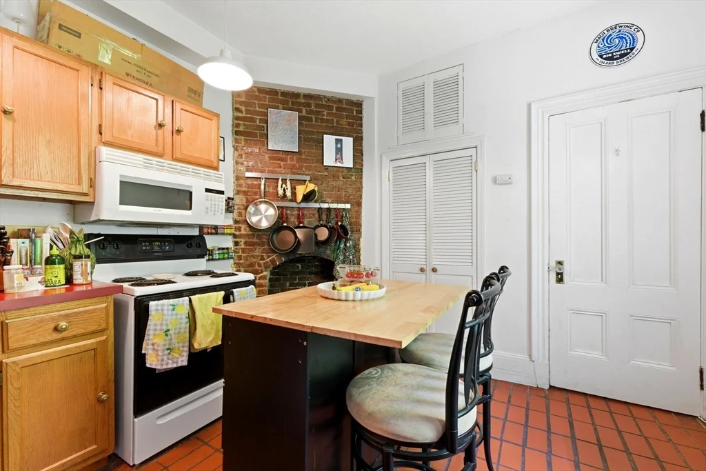 2 bed, 2 bath apartment for rent at 45 Rutland St Unit 3, South End — photo 11 of 16