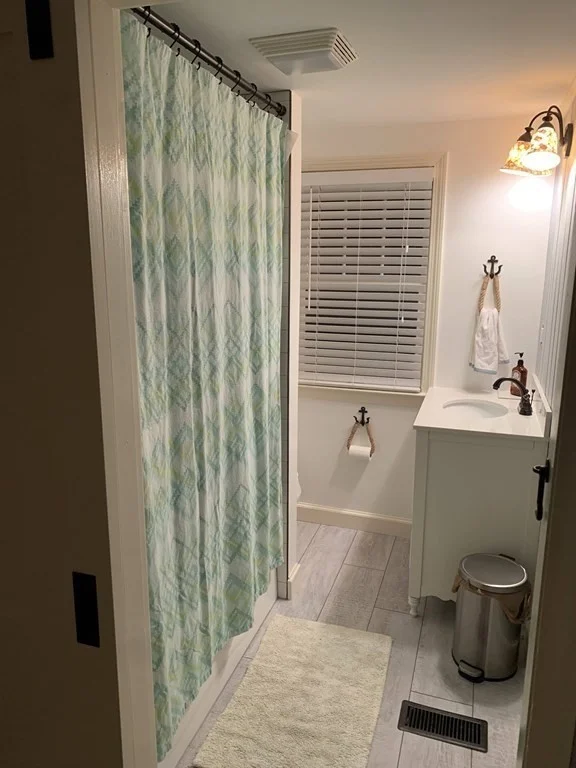 2 bed, 1 bath apartment for rent at 45 Saginaw Unit 45, Marshfield — photo 3 of 4