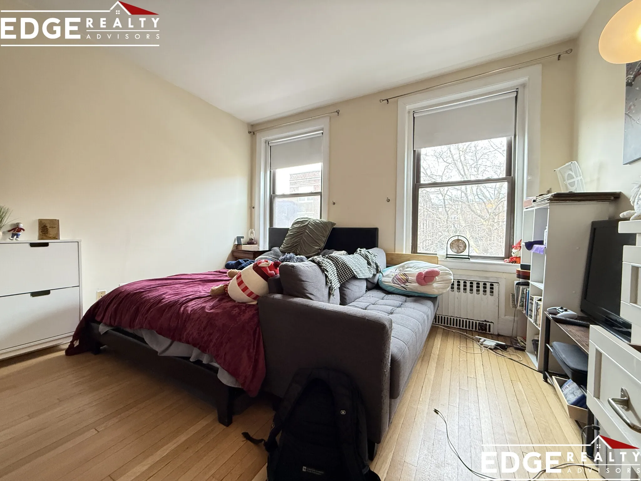 4 bed, 2 bath apartment for rent at 45 Saint Paul St Unit 2, Coolidge Corner — photo 4 of 11