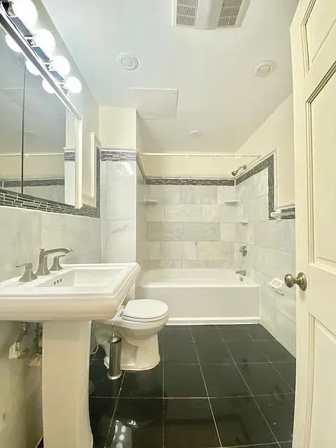 2 bed, 1 bath apartment for rent at 45 School St Unit 1, Jamaica Plain — photo 7 of 8