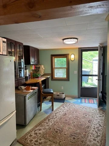 2 bed, 1 bath apartment for rent at 45 Spring St, Lunenburg — photo 2 of 14