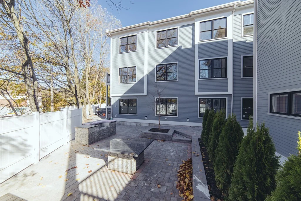 3 bed, 2 bath apartment for rent at 45 Spring St Unit 12, West Roxbury — photo 39 of 40