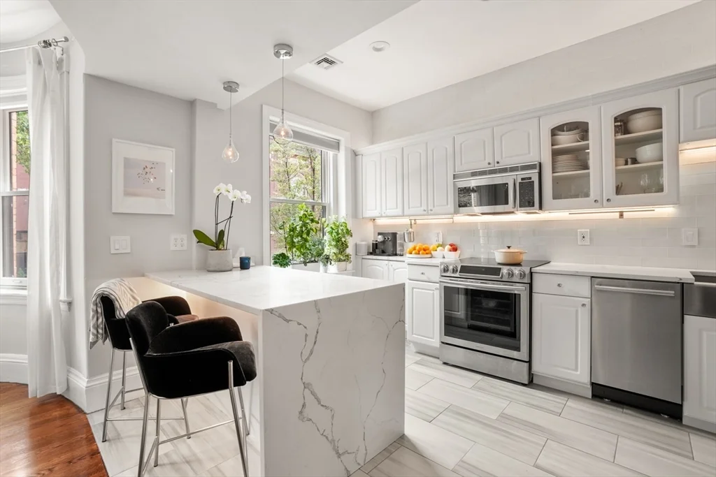 2 bed, 1 bath apartment for rent at 45 St Botolph Unit 203, Back Bay — photo 6 of 17