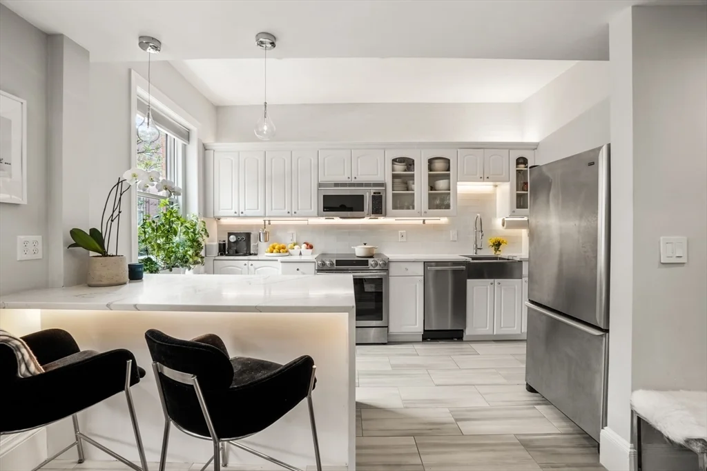 2 bed, 1 bath apartment for rent at 45 St Botolph Unit 203, Back Bay — photo 5 of 17