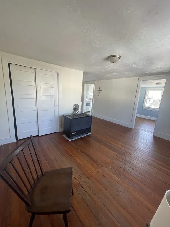 1 bed, 1 bath apartment for rent at 45 Susan St Unit 2W, South Dartmouth — photo 6 of 15