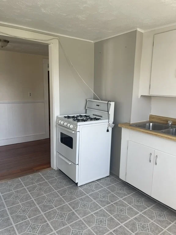 1 bed, 1 bath apartment for rent at 45 Susan St Unit 2W, South Dartmouth — photo 11 of 15