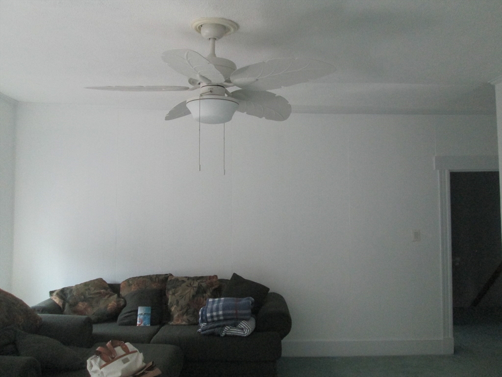 3 bed, 1 bath apartment for rent at 45 Tewksbury St Unit 4, Winthrop — photo 6 of 17
