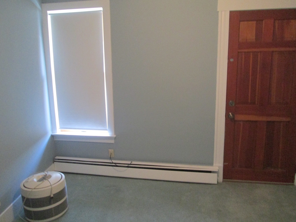 3 bed, 1 bath apartment for rent at 45 Tewksbury St Unit 4, Winthrop — photo 5 of 17