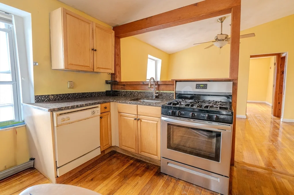 1 bed, 1 bath apartment for rent at 45 Tudor St Unit 9, Lynn