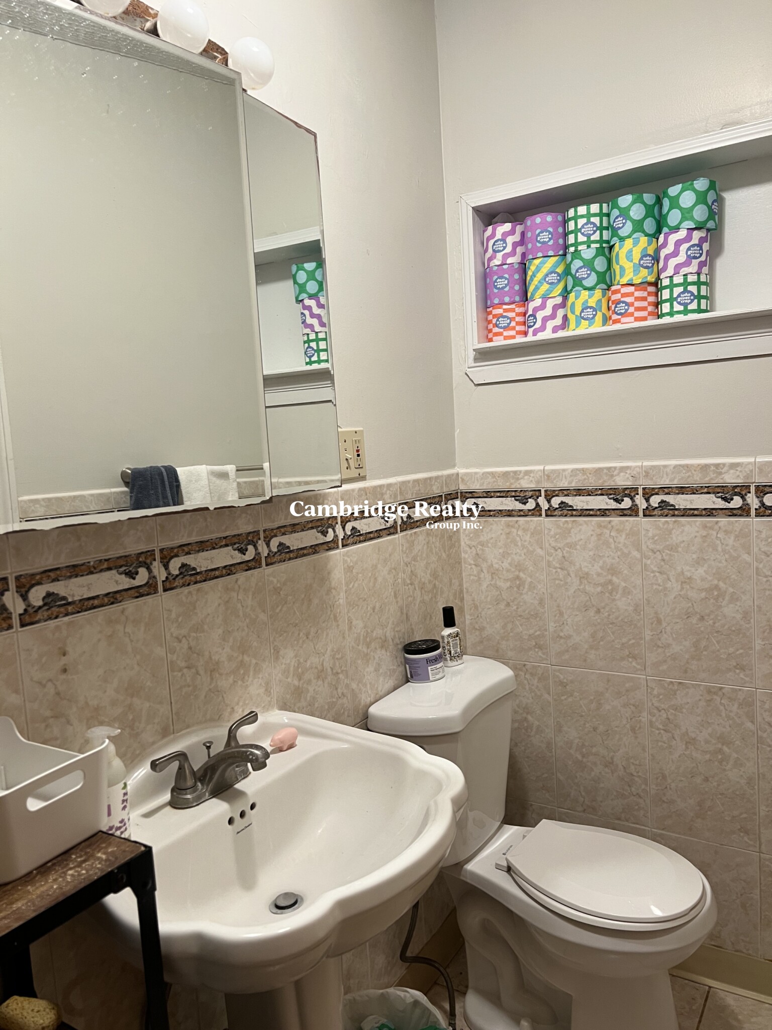 3 bed, 1 bath apartment for rent at 45 Union St Unit T, Wellington-Harrington — photo 8 of 12