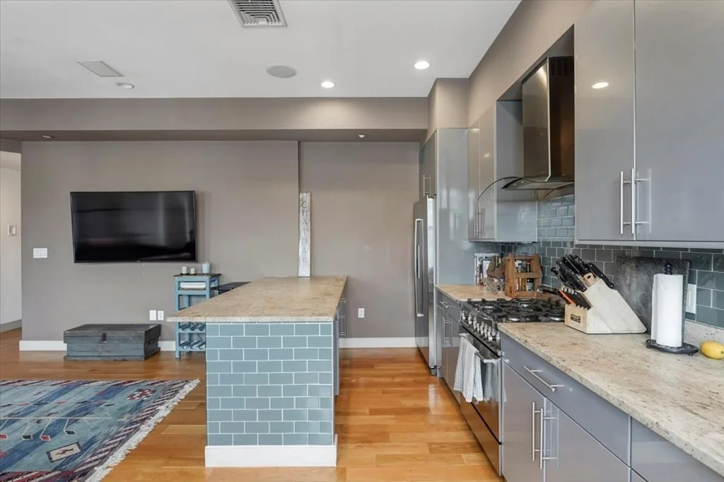 2 bed, 2 bath apartment for rent at 45 Vinton Unit 4, South Boston — photo 5 of 28