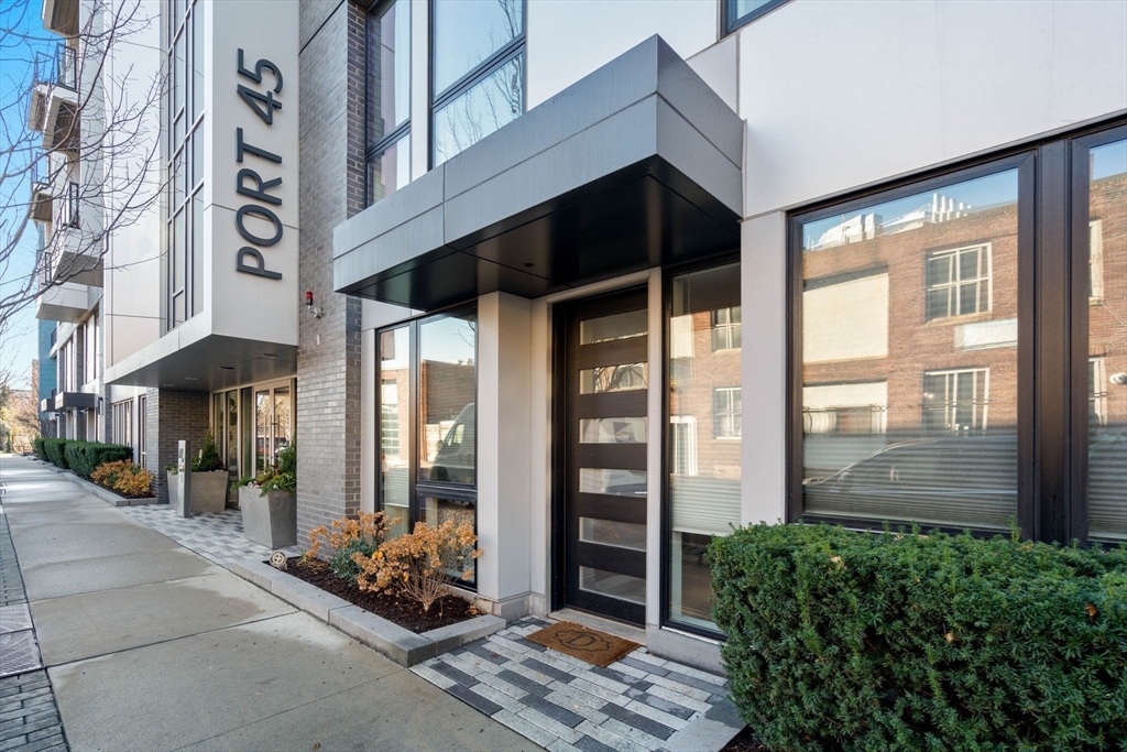 2 bed, 2 bath apartment for rent at 45 W 3rd St Unit 201, South Boston — photo 1 of 39