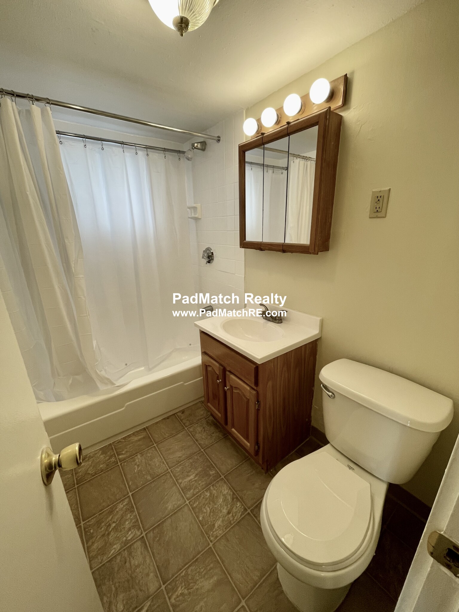 2 bed, 1 bath apartment for rent at 45 Waban Ave Unit 5, Waban — photo 16 of 22