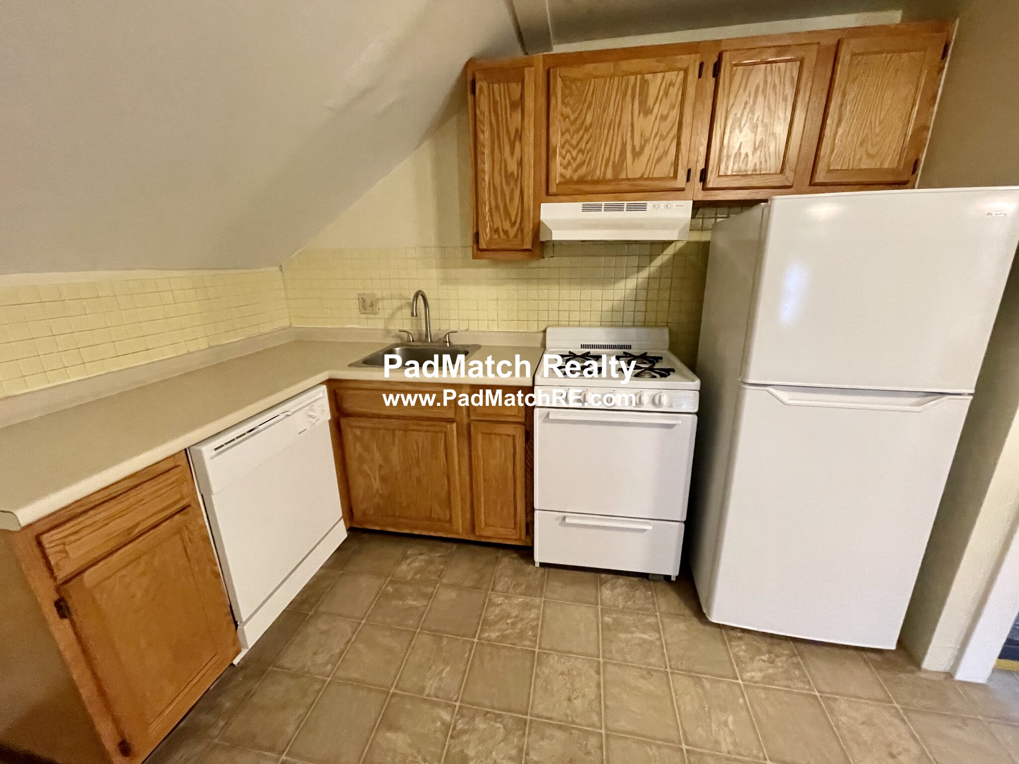 2 bed, 1 bath apartment for rent at 45 Waban Ave Unit 5, Waban — photo 7 of 22